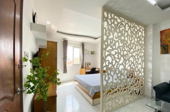 STUDIO CỬA SỔ TRỜI TÁCH BẾP GIÁP Q3