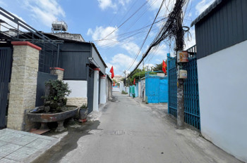 Cho thuê nhà Đường số 4, Trường Thọ – 2PN 1WC, có gác lửng, sân ô tô – 10tr/tháng