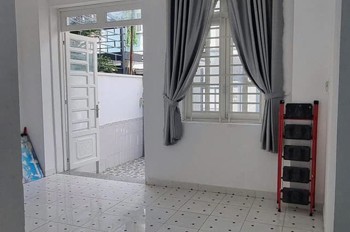 Cho thuê nhà gần ngã tư TĐ,trường ĐH SPKT, trệt lầu, 4pn2wc Giá 15tr, Hẻm oto