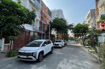 CHO THUÊ KHO/XƯỞNG + NHÀ – 100m² – 10TR, Mặt Tiền Đường D3, p. Linh Tây