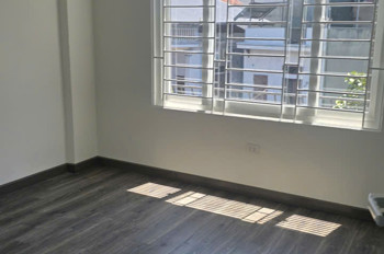 Chính chủ Cho thuê nhà nguyên căn có 5 Tầng *40m2, 2 mặt thoáng, nhà mới tinh, nội thất cơ bản, ưu t