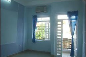Cho Nam ở ghép phòng sạch sẽ thoáng mát