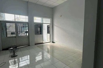 Cho thuê nhà Đường số 8 p. linh Tây, Hẻm 4m Gồm 2pn1wc, Sân rộng để xe máy giá 7tr/tháng